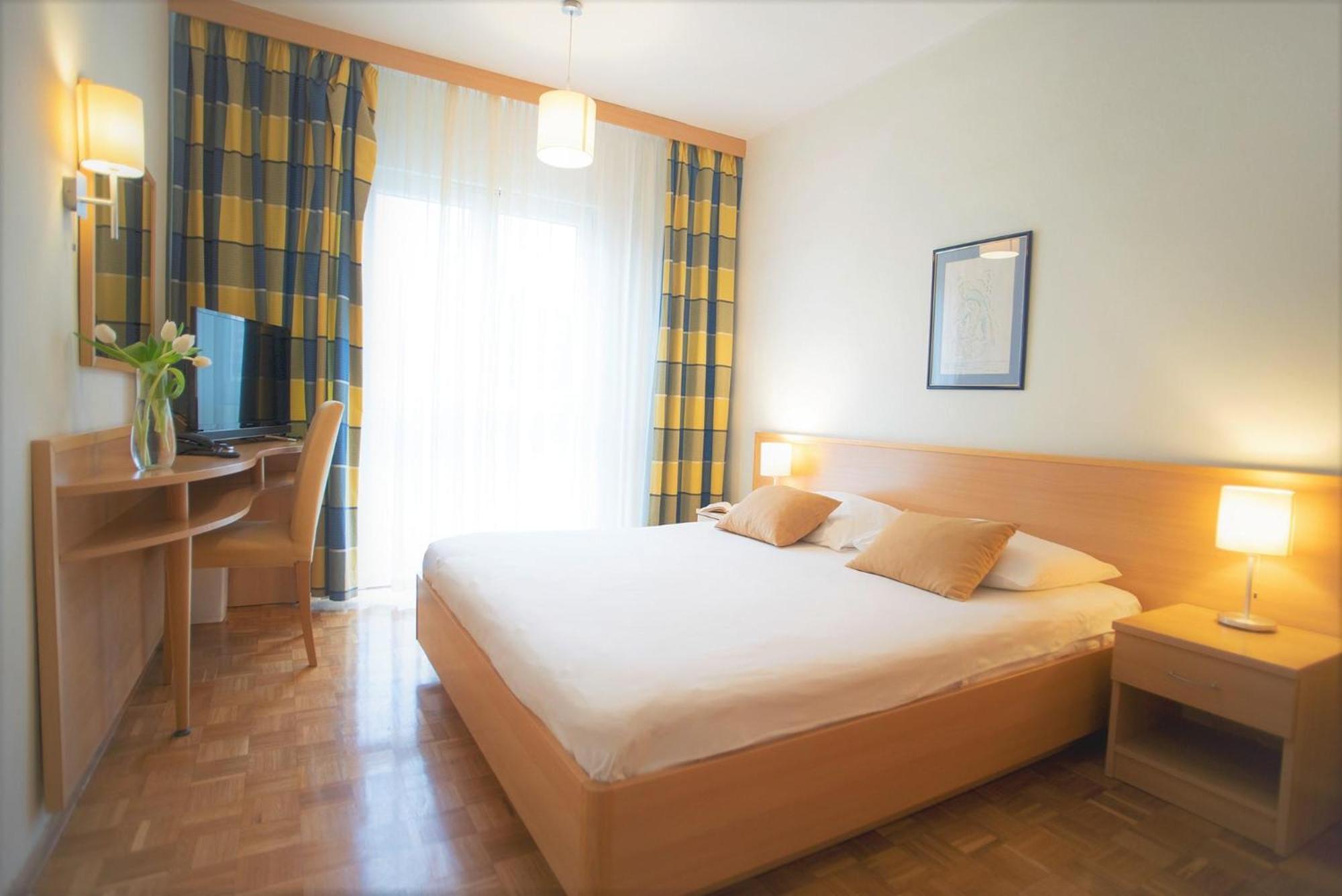 Aminess Vival Casa Velaris Hotel ซูเปตาร์ ภายนอก รูปภาพ