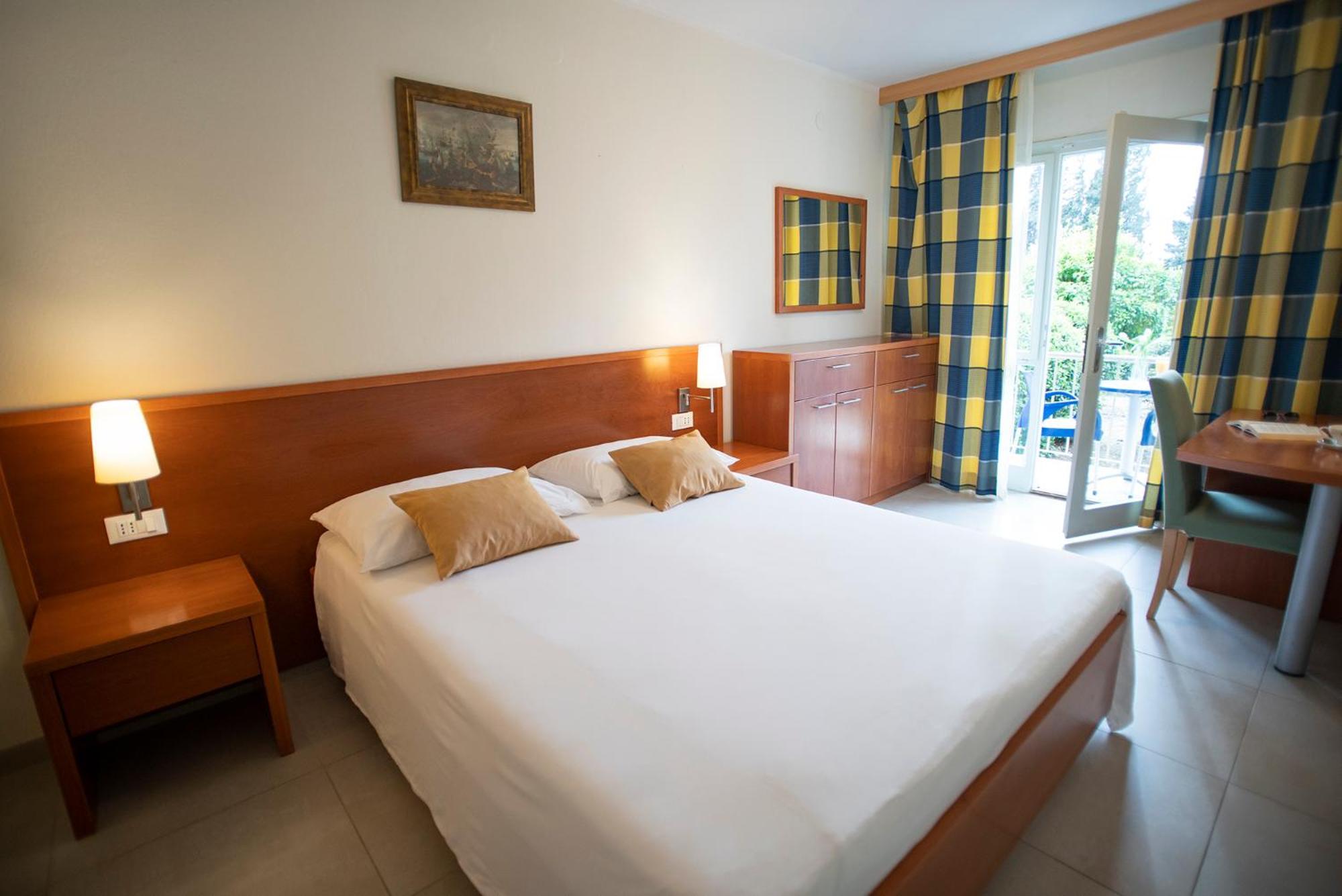 Aminess Vival Casa Velaris Hotel ซูเปตาร์ ห้อง รูปภาพ